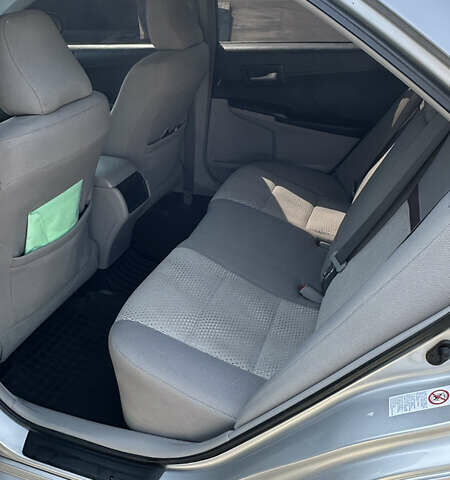 Серый Тойота Камри, объемом двигателя 2.5 л и пробегом 255 тыс. км за 12000 $, фото 3 на Automoto.ua