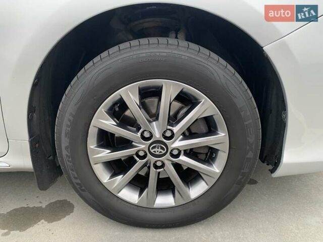 Серый Тойота Камри, объемом двигателя 2.49 л и пробегом 196 тыс. км за 12300 $, фото 53 на Automoto.ua