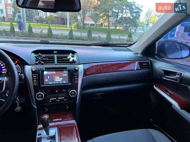 Сірий Тойота Камрі, об'ємом двигуна 2.5 л та пробігом 291 тис. км за 9999 $, фото 24 на Automoto.ua