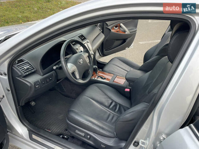 Тойота Камри 2011 в Киеве на Automoto.ua Серый Тойота Камри, объемом двигателя 2.4 л и пробегом 191 тыс. км за 10800 $, фото 8 на Automoto.ua