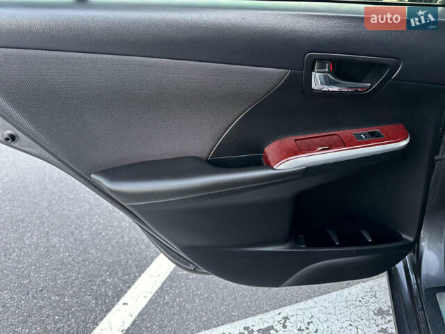 Серый Тойота Камри, объемом двигателя 2.5 л и пробегом 145 тыс. км за 13400 $, фото 24 на Automoto.ua