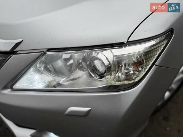 Серый Тойота Камри, объемом двигателя 2.5 л и пробегом 211 тыс. км за 12800 $, фото 4 на Automoto.ua