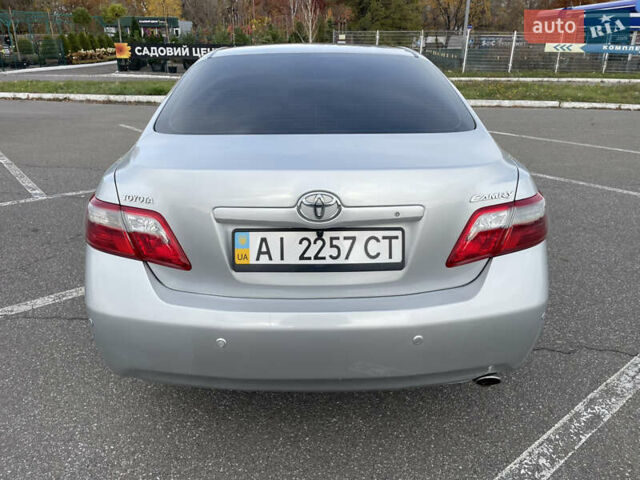 Тойота Камри 2011 в Киеве на Automoto.ua Серый Тойота Камри, объемом двигателя 2.4 л и пробегом 191 тыс. км за 10800 $, фото 5 на Automoto.ua