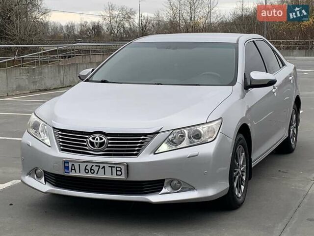 Серый Тойота Камри, объемом двигателя 2.49 л и пробегом 196 тыс. км за 12300 $, фото 23 на Automoto.ua