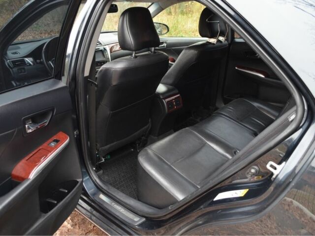 Серый Тойота Камри, объемом двигателя 2.5 л и пробегом 232 тыс. км за 12950 $, фото 10 на Automoto.ua