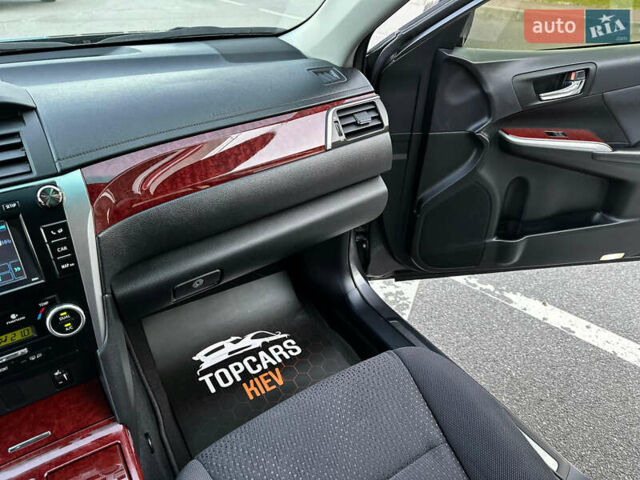 Серый Тойота Камри, объемом двигателя 2.5 л и пробегом 145 тыс. км за 13400 $, фото 37 на Automoto.ua