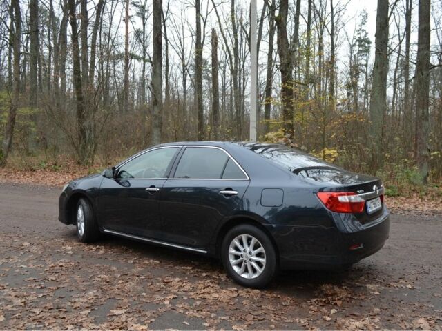 Серый Тойота Камри, объемом двигателя 2.5 л и пробегом 232 тыс. км за 12950 $, фото 7 на Automoto.ua