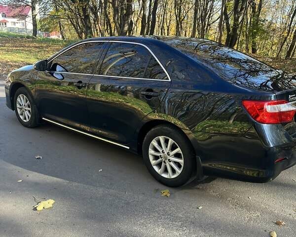 Тойота Камри 2011 в Хмельницком на Automoto.ua Серый Тойота Камри, объемом двигателя 2.5 л и пробегом 252 тыс. км за 12400 $, фото 4 на Automoto.ua