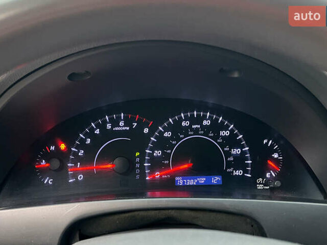 Сірий Тойота Камрі, об'ємом двигуна 2.49 л та пробігом 200 тис. км за 9999 $, фото 13 на Automoto.ua