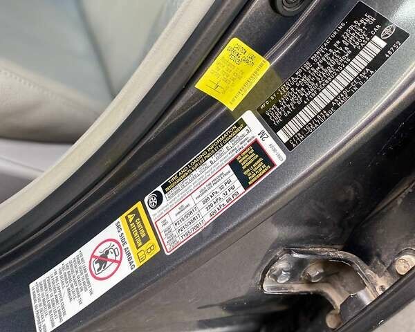 Серый Тойота Камри, объемом двигателя 2.5 л и пробегом 295 тыс. км за 8400 $, фото 16 на Automoto.ua