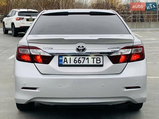 Серый Тойота Камри, объемом двигателя 2.49 л и пробегом 196 тыс. км за 12300 $, фото 18 на Automoto.ua