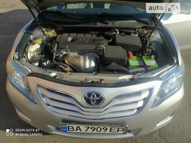 Серый Тойота Камри, объемом двигателя 2.49 л и пробегом 198 тыс. км за 11950 $, фото 13 на Automoto.ua