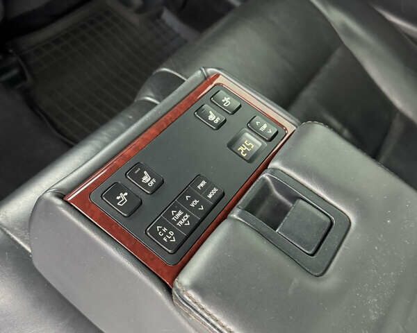 Серый Тойота Камри, объемом двигателя 2.49 л и пробегом 215 тыс. км за 13700 $, фото 7 на Automoto.ua