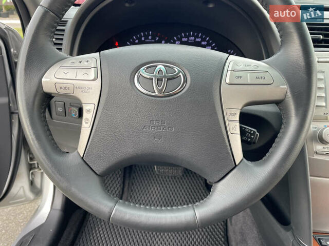 Тойота Камри 2011 в Киеве на Automoto.ua Серый Тойота Камри, объемом двигателя 2.4 л и пробегом 191 тыс. км за 10800 $, фото 19 на Automoto.ua