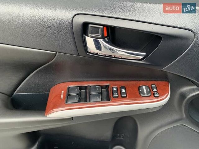 Серый Тойота Камри, объемом двигателя 2.49 л и пробегом 196 тыс. км за 12300 $, фото 62 на Automoto.ua