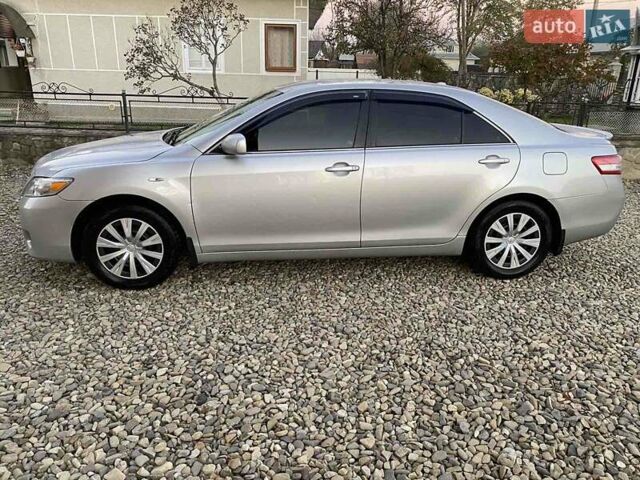 Серый Тойота Камри, объемом двигателя 2.49 л и пробегом 200 тыс. км за 8500 $, фото 8 на Automoto.ua