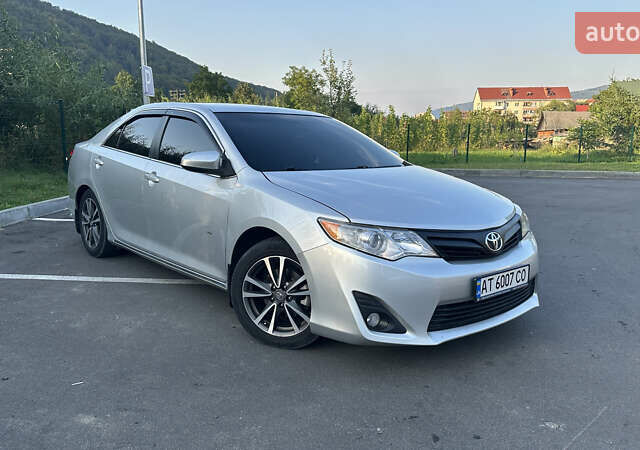 Серый Тойота Камри, объемом двигателя 2.5 л и пробегом 255 тыс. км за 12000 $, фото 4 на Automoto.ua