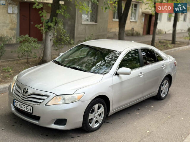 Сірий Тойота Камрі, об'ємом двигуна 2.49 л та пробігом 290 тис. км за 7800 $, фото 8 на Automoto.ua