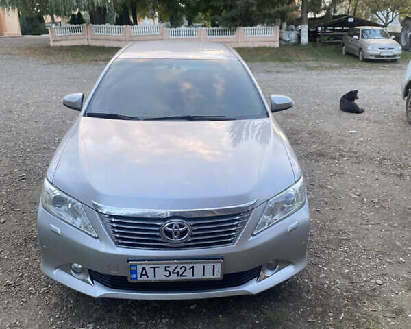 Тойота Камри 2011 в Снятине на Automoto.ua Серый Тойота Камри, объемом двигателя 2.49 л и пробегом 115 тыс. км за 12888 $, фото 2 на Automoto.ua