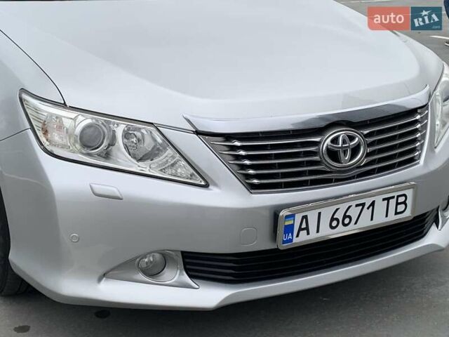 Серый Тойота Камри, объемом двигателя 2.49 л и пробегом 196 тыс. км за 12300 $, фото 43 на Automoto.ua