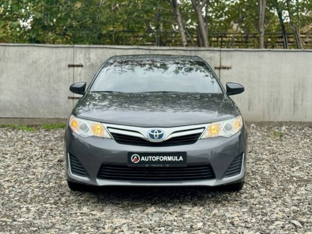 Сірий Тойота Камрі, об'ємом двигуна 2.5 л та пробігом 268 тис. км за 10990 $, фото 2 на Automoto.ua