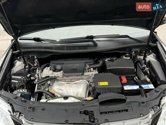 Серый Тойота Камри, объемом двигателя 2.5 л и пробегом 198 тыс. км за 13999 $, фото 43 на Automoto.ua