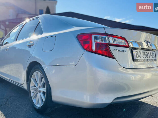 Серый Тойота Камри, объемом двигателя 2.5 л и пробегом 155 тыс. км за 13000 $, фото 7 на Automoto.ua