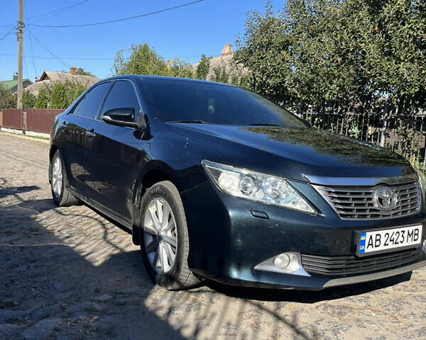 Сірий Тойота Камрі, об'ємом двигуна 3.5 л та пробігом 238 тис. км за 15400 $, фото 1 на Automoto.ua
