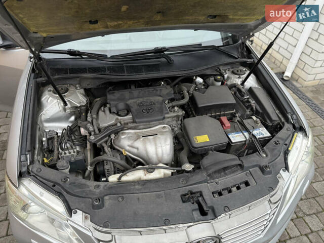 Серый Тойота Камри, объемом двигателя 2.5 л и пробегом 220 тыс. км за 12900 $, фото 23 на Automoto.ua
