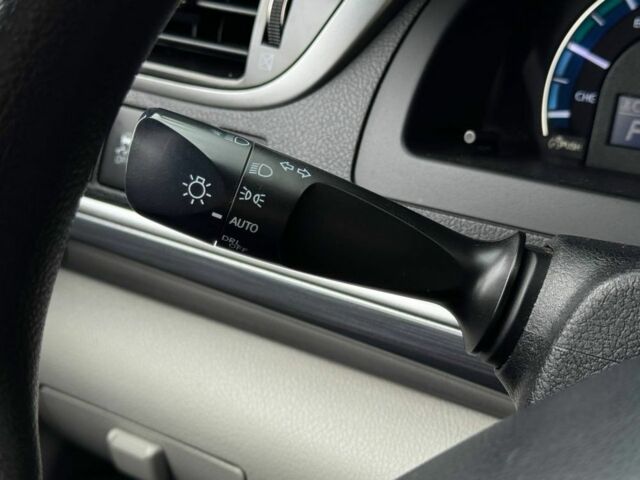 Сірий Тойота Камрі, об'ємом двигуна 2.5 л та пробігом 268 тис. км за 10990 $, фото 15 на Automoto.ua