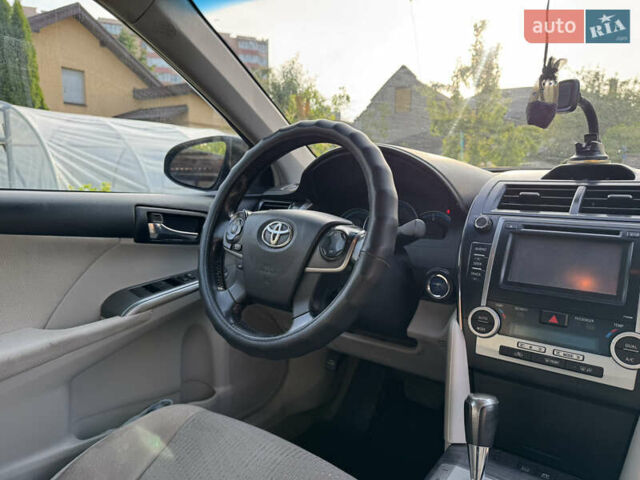 Сірий Тойота Камрі, об'ємом двигуна 2.49 л та пробігом 290 тис. км за 9500 $, фото 15 на Automoto.ua