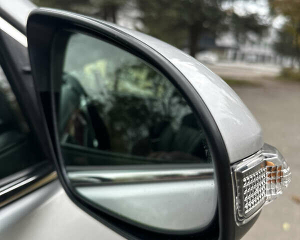 Серый Тойота Камри, объемом двигателя 2.49 л и пробегом 271 тыс. км за 12500 $, фото 9 на Automoto.ua