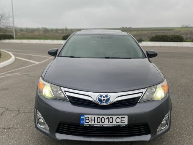 Серый Тойота Камри, объемом двигателя 2.5 л и пробегом 188 тыс. км за 12700 $, фото 2 на Automoto.ua