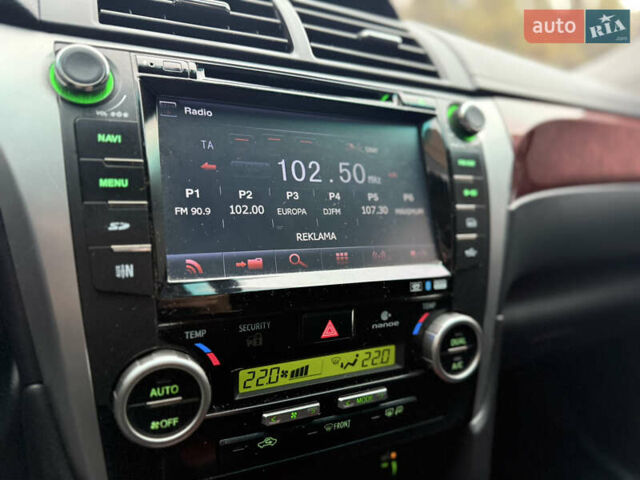 Серый Тойота Камри, объемом двигателя 2.5 л и пробегом 198 тыс. км за 13999 $, фото 21 на Automoto.ua