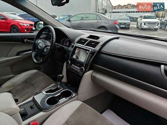 Серый Тойота Камри, объемом двигателя 2.49 л и пробегом 254 тыс. км за 11900 $, фото 28 на Automoto.ua