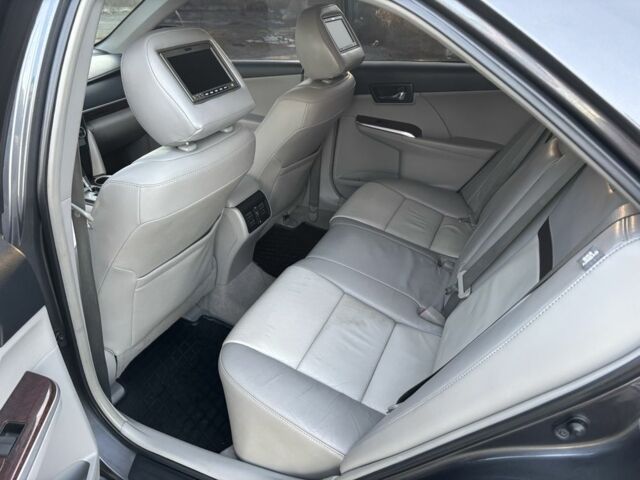 Серый Тойота Камри, объемом двигателя 2.5 л и пробегом 190 тыс. км за 11800 $, фото 11 на Automoto.ua