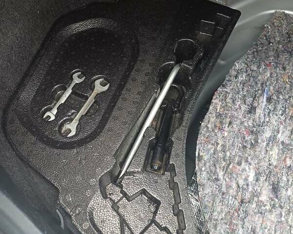 Сірий Тойота Камрі, об'ємом двигуна 2.5 л та пробігом 290 тис. км за 14000 $, фото 5 на Automoto.ua