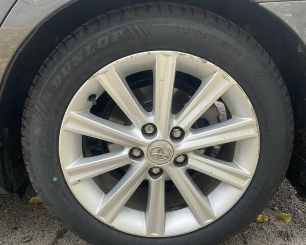 Сірий Тойота Камрі, об'ємом двигуна 2.5 л та пробігом 179 тис. км за 16000 $, фото 6 на Automoto.ua