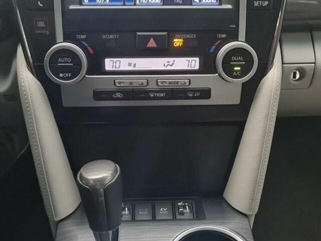 Сірий Тойота Камрі, об'ємом двигуна 2.5 л та пробігом 230 тис. км за 12700 $, фото 3 на Automoto.ua