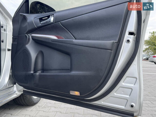 Тойота Камри 2012 в Киеве на Automoto.ua Серый Тойота Камри, объемом двигателя 2.49 л и пробегом 198 тыс. км за 15490 $, фото 47 на Automoto.ua