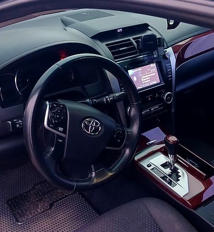 Серый Тойота Камри, объемом двигателя 2.5 л и пробегом 191 тыс. км за 14950 $, фото 5 на Automoto.ua