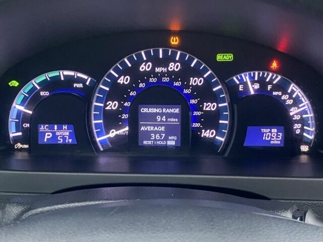 Серый Тойота Камри, объемом двигателя 2.5 л и пробегом 188 тыс. км за 12700 $, фото 20 на Automoto.ua