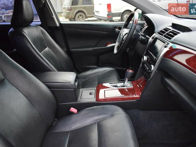 Сірий Тойота Камрі, об'ємом двигуна 2.5 л та пробігом 163 тис. км за 13250 $, фото 5 на Automoto.ua
