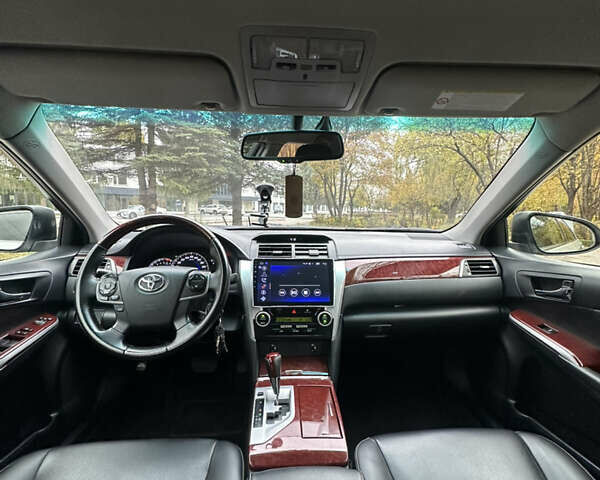 Серый Тойота Камри, объемом двигателя 2.49 л и пробегом 271 тыс. км за 12500 $, фото 24 на Automoto.ua