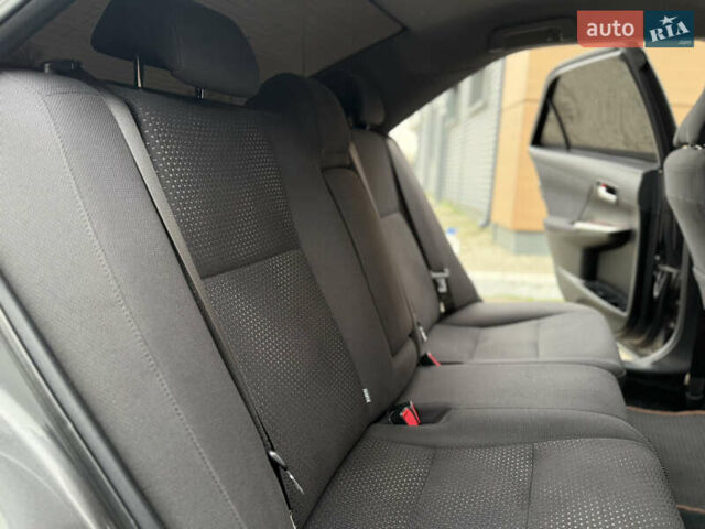 Серый Тойота Камри, объемом двигателя 2.5 л и пробегом 198 тыс. км за 13999 $, фото 35 на Automoto.ua