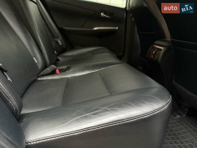 Серый Тойота Камри, объемом двигателя 2.5 л и пробегом 220 тыс. км за 12900 $, фото 18 на Automoto.ua