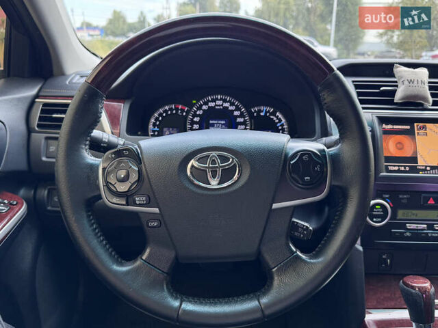 Тойота Камри 2012 в Киеве на Automoto.ua Серый Тойота Камри, объемом двигателя 2.49 л и пробегом 198 тыс. км за 15490 $, фото 41 на Automoto.ua