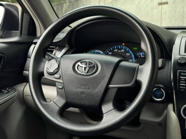 Сірий Тойота Камрі, об'ємом двигуна 2.5 л та пробігом 268 тис. км за 10990 $, фото 12 на Automoto.ua