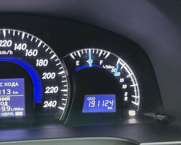 Серый Тойота Камри, объемом двигателя 2.49 л и пробегом 191 тыс. км за 13300 $, фото 29 на Automoto.ua