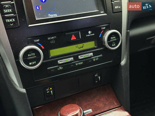 Серый Тойота Камри, объемом двигателя 2.5 л и пробегом 213 тыс. км за 14490 $, фото 24 на Automoto.ua
